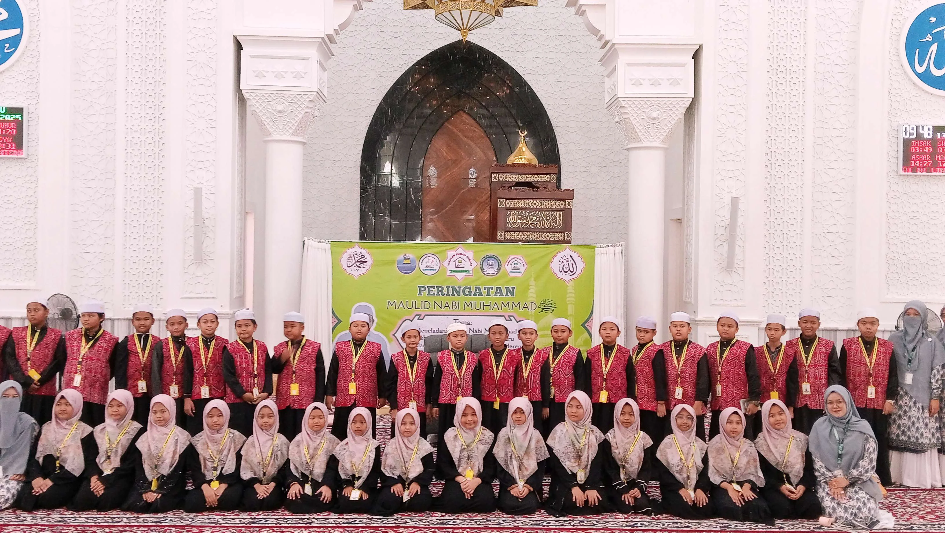 TK/SD Islam Terpadu Al Falah Muara Teweh Gelar Peringatan Maulid, Masjid Islamic Center Penuh Kegembiraan